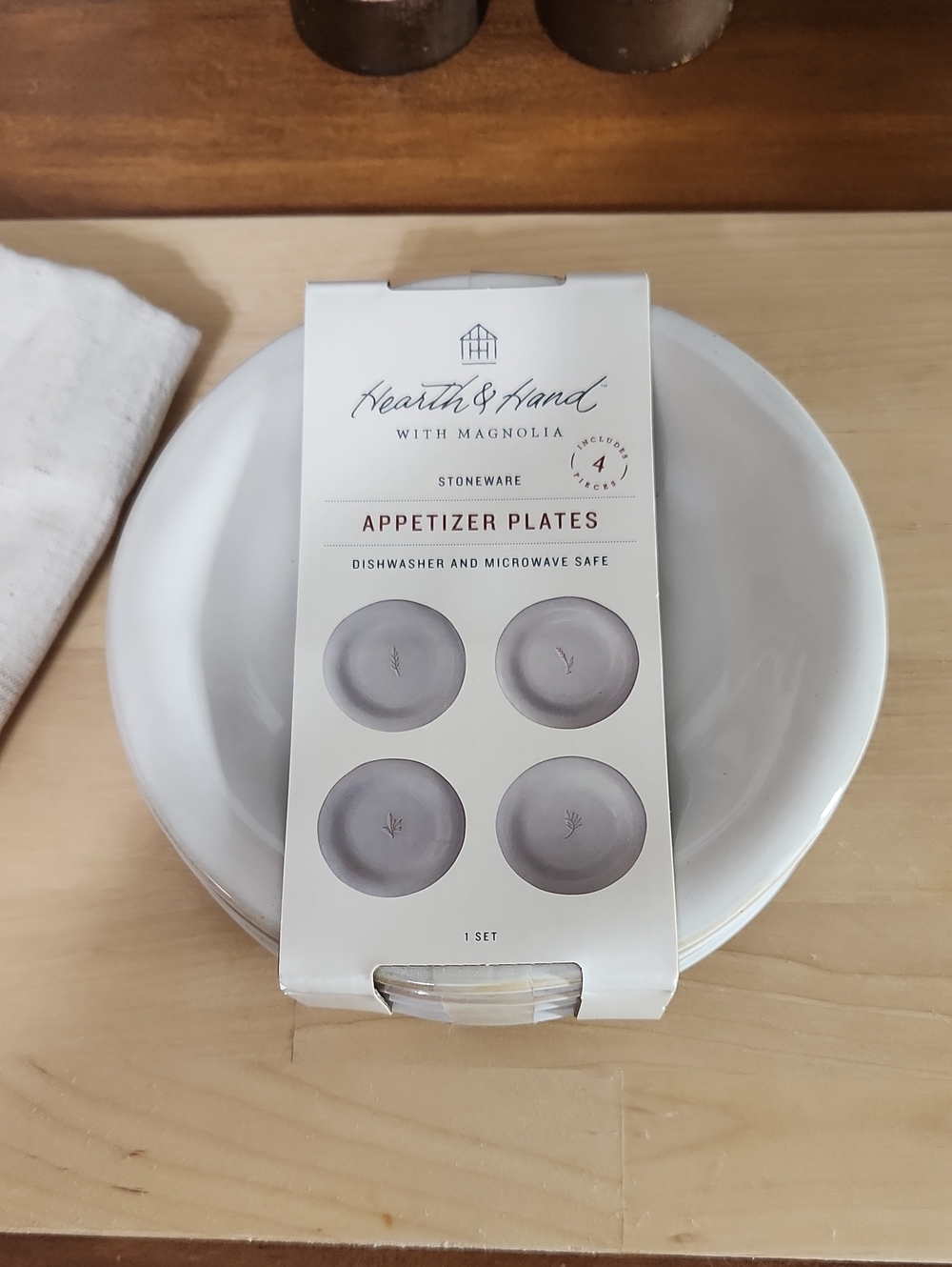 Hearth&Hand with Magnolia Appetizer Plates
